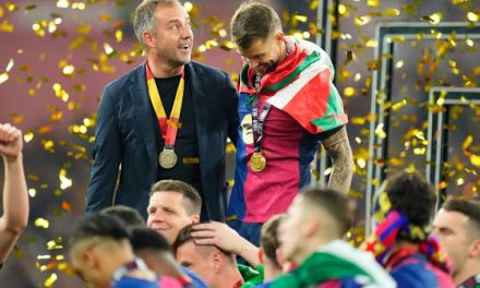 Hansi Flick Optimistis Barcelona Raih Treble Winner 2025/2026