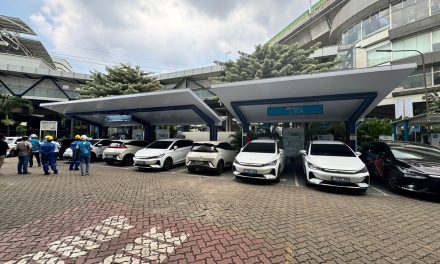 Defisit APBN Mengancam, Kelanjutan Insentif Mobil Listrik Abu-Abu