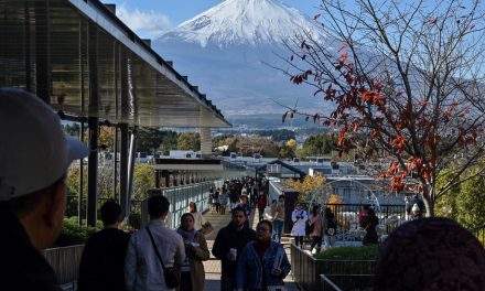 Jepang Terapkan Pajak Turis Tambahan Di Gunung Fuji
