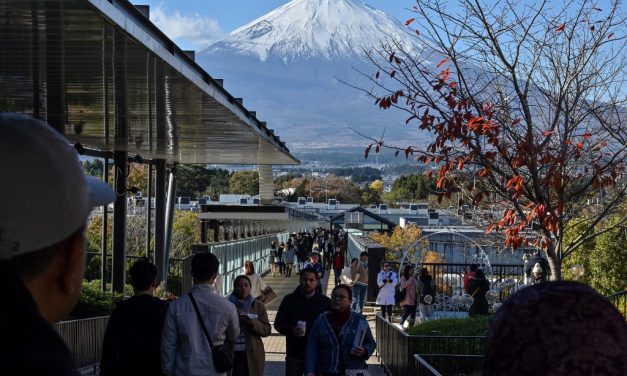 Jepang Terapkan Pajak Turis Tambahan Di Gunung Fuji