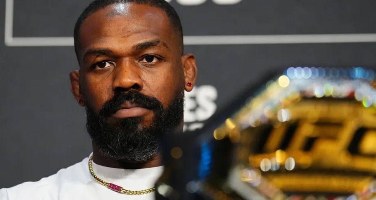 Jon Jones Isyaratkan Pensiun Usai Laga Pertahanan Gelar