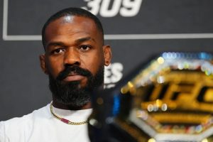 Jon Jones Isyaratkan Pensiun Usai Laga Pertahanan Gelar