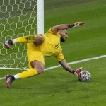 Gianluigi Donnarumma Menggila Di Sesi Latihan Adu Penalti Italia