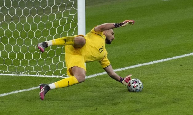 Gianluigi Donnarumma Menggila Di Sesi Latihan Adu Penalti Italia