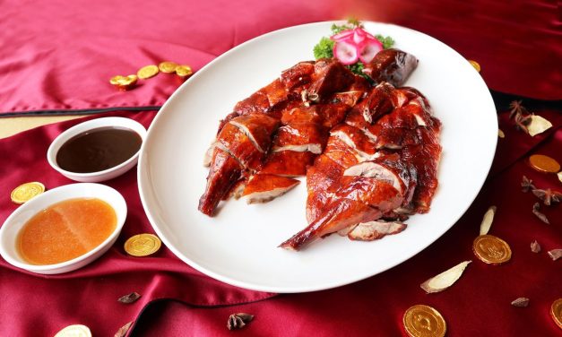Peking Duck Tiongkok: Sensasi Bebek Dengan Kulit Super Renyah
