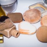 Bahaya Sponge Bedak Lembap Yang Terlalu Lama Digunakan