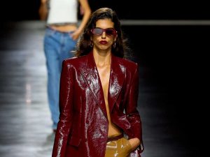 Era Baru Gucci Ancora: Warna Burgundy Yang Jadi Tren Fashion