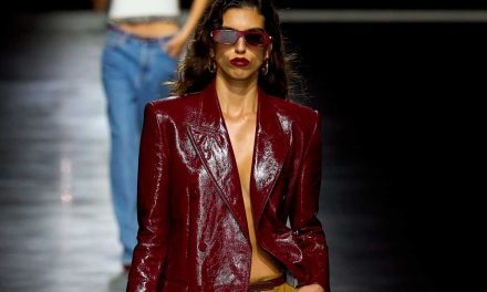 Era Baru Gucci Ancora: Warna Burgundy Yang Jadi Tren Fashion