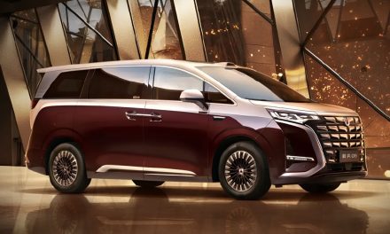 Denza D9 EV Grand Lounge Tawarkan Captain Seat Pijat Otomatis